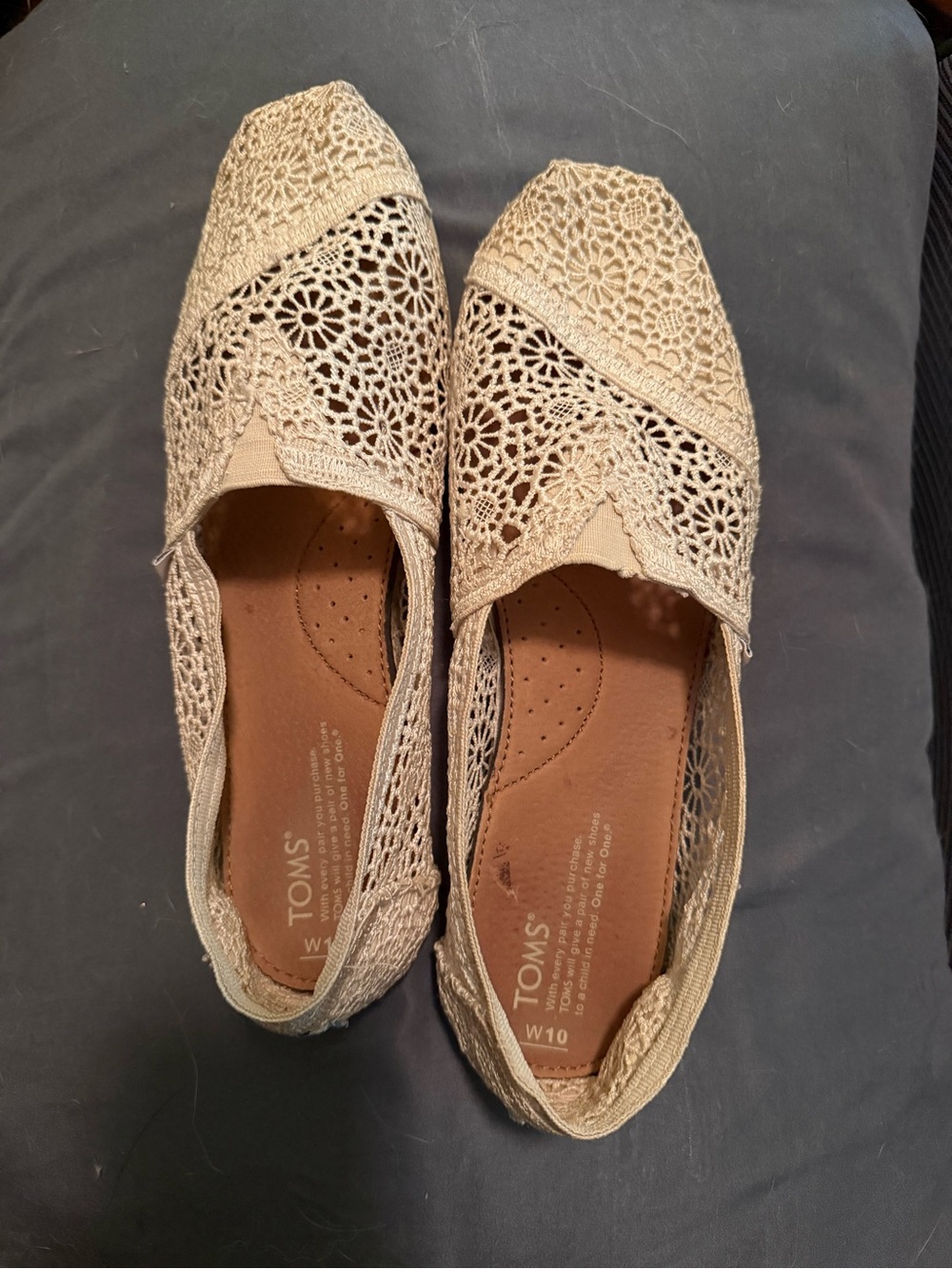 Toms Beige Crochet Slip-On Flats